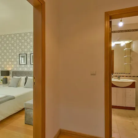 Zentrale In By Interhome Лиссабон